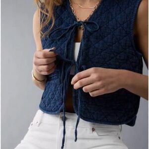 American Eagle Front Tie Quilted Blue Vest
